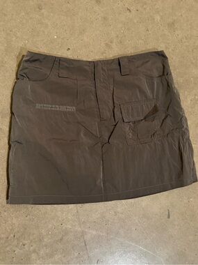 Women’s Utility Mini Skirt in Dark grey